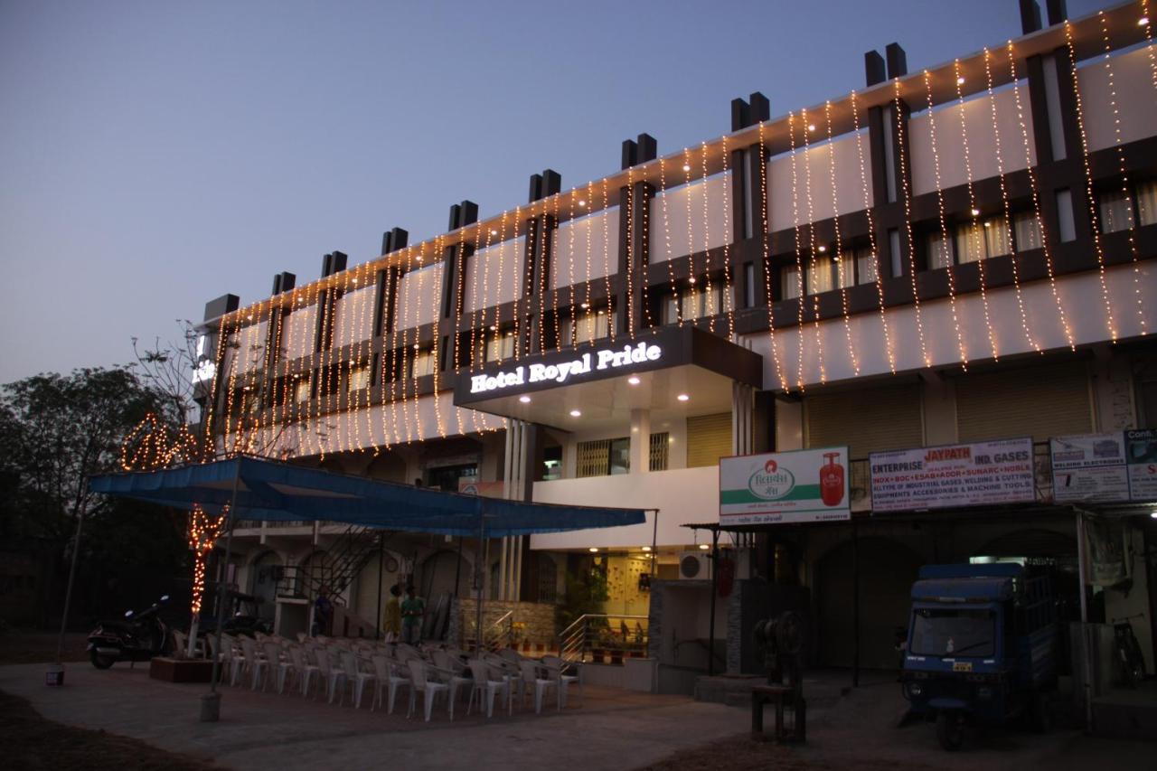 Hotel Royal Pride Ahmedabad Exterior foto